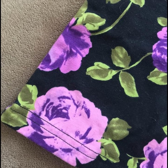 NWT MINI SKIRT🌸 - Picture 3 of 3